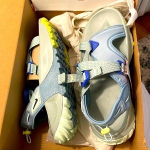 Nike Women’s Oneonta Sandal